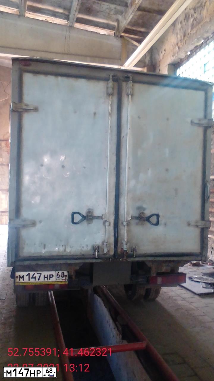 Фото автомобиля GAZ Z 3302 GAZEL, 2010 — госномер М147НР68. Цвет: Белый