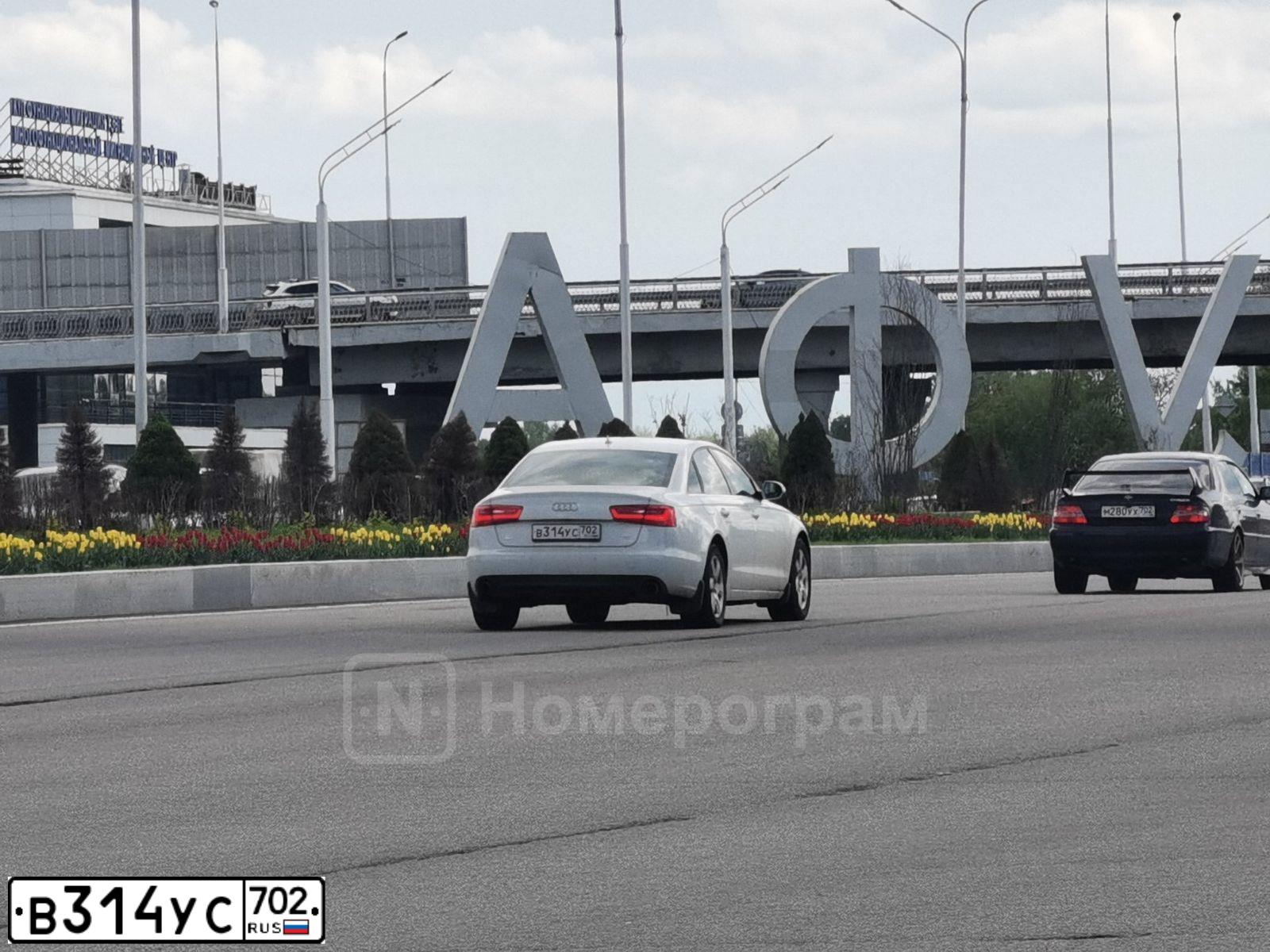 Фото автомобиля AUDI A6, 2013 — госномер В314УС702. Цвет: БЕЛЫЙ
