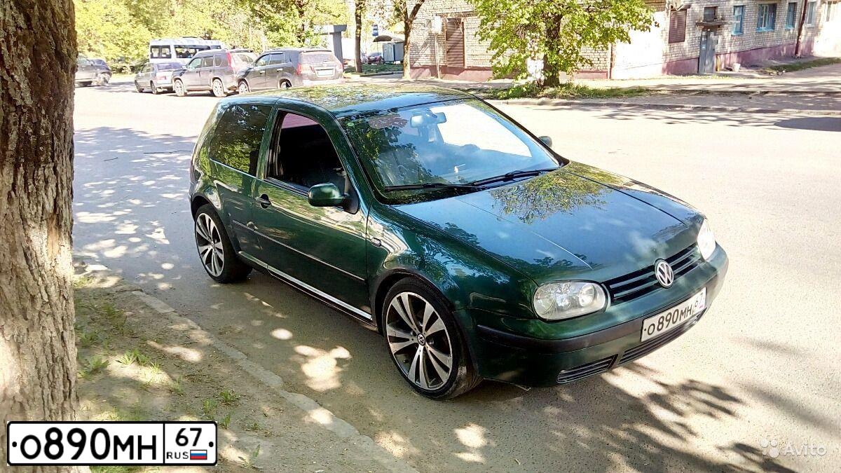 Фото автомобиля VOLKSWAGEN GOLF, 1998 — госномер Н908ЕР136. Цвет: Темно-зеленый