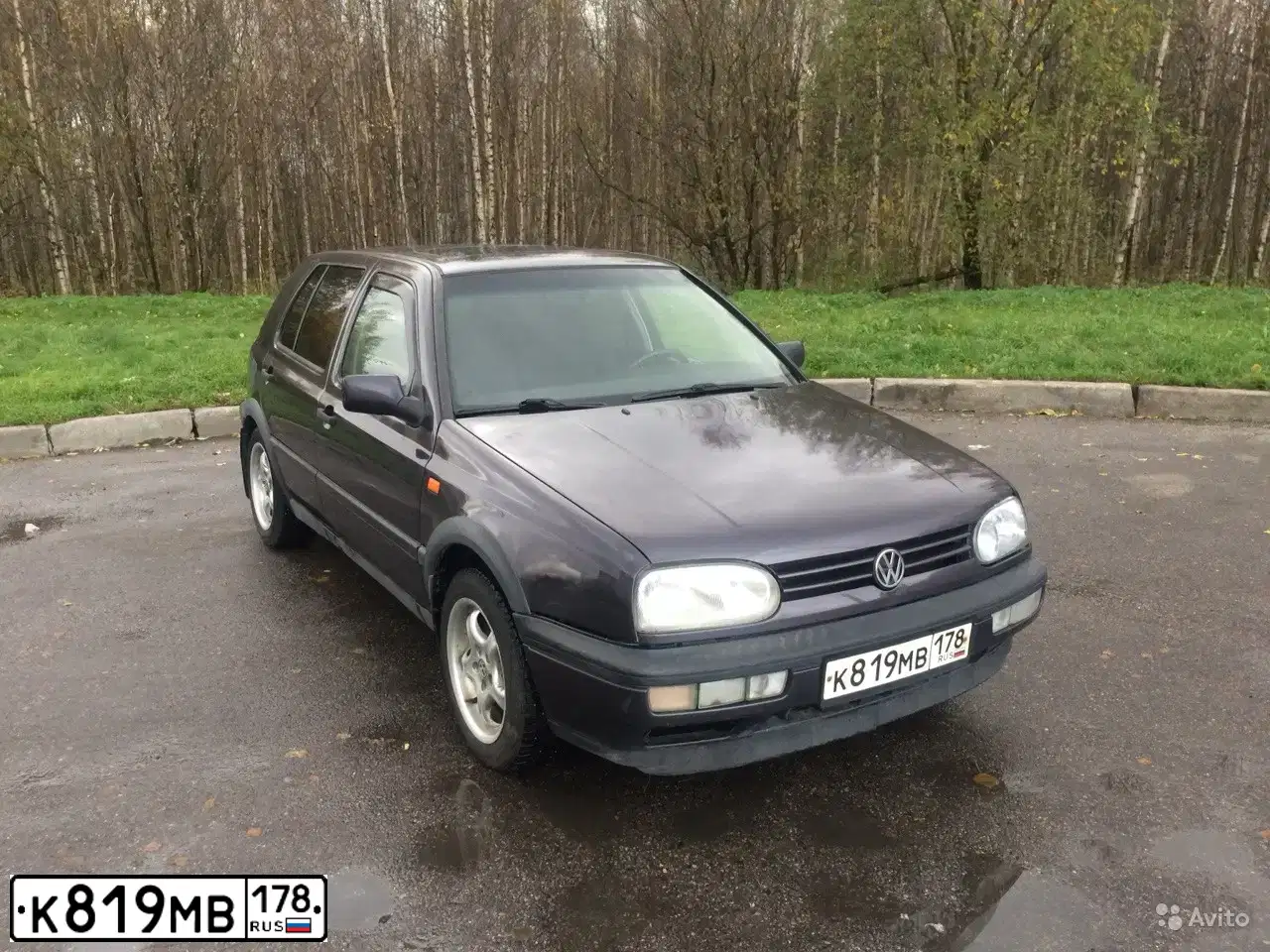 Фото автомобиля VOLKSWAGEN GOLF, 1992 — госномер К819МВ178. Цвет: ФИОЛЕТОВЫЙ