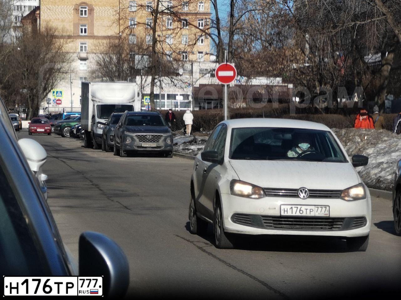 Фото автомобиля VOLKSWAGEN POLO, 2013 — госномер К474ВН122. Цвет: Белый