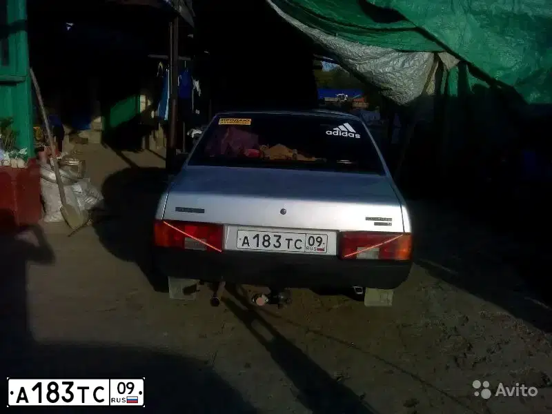 Фото автомобиля LADA 2109 SAMARA, 2002 — госномер С020УТ23. Цвет: СВЕТЛО-СЕРЕБРИСТЫЙ МЕТАЛЛ