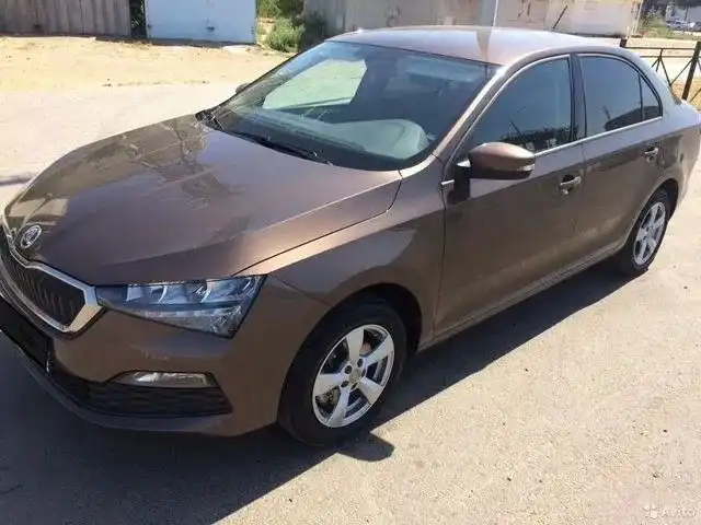 Фото автомобиля SKODA RAPID, 2020 — госномер М459ВК95. Цвет: Коричневый