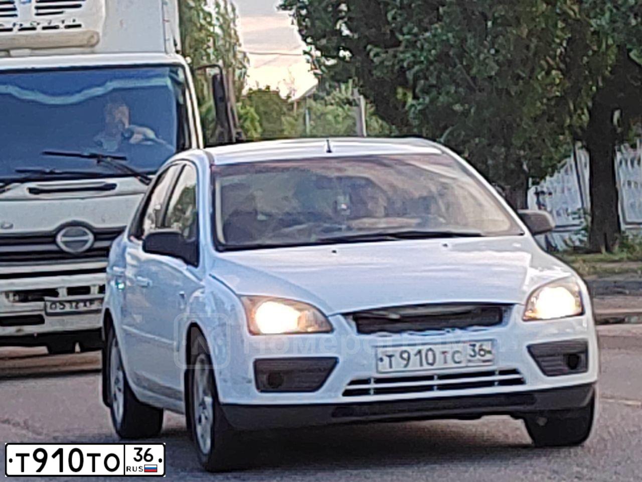 Фото автомобиля HYUNDAI SOLARIS, 2011 — госномер Н335НМ136. Цвет: КРАСНЫЙ ГРАНАТ