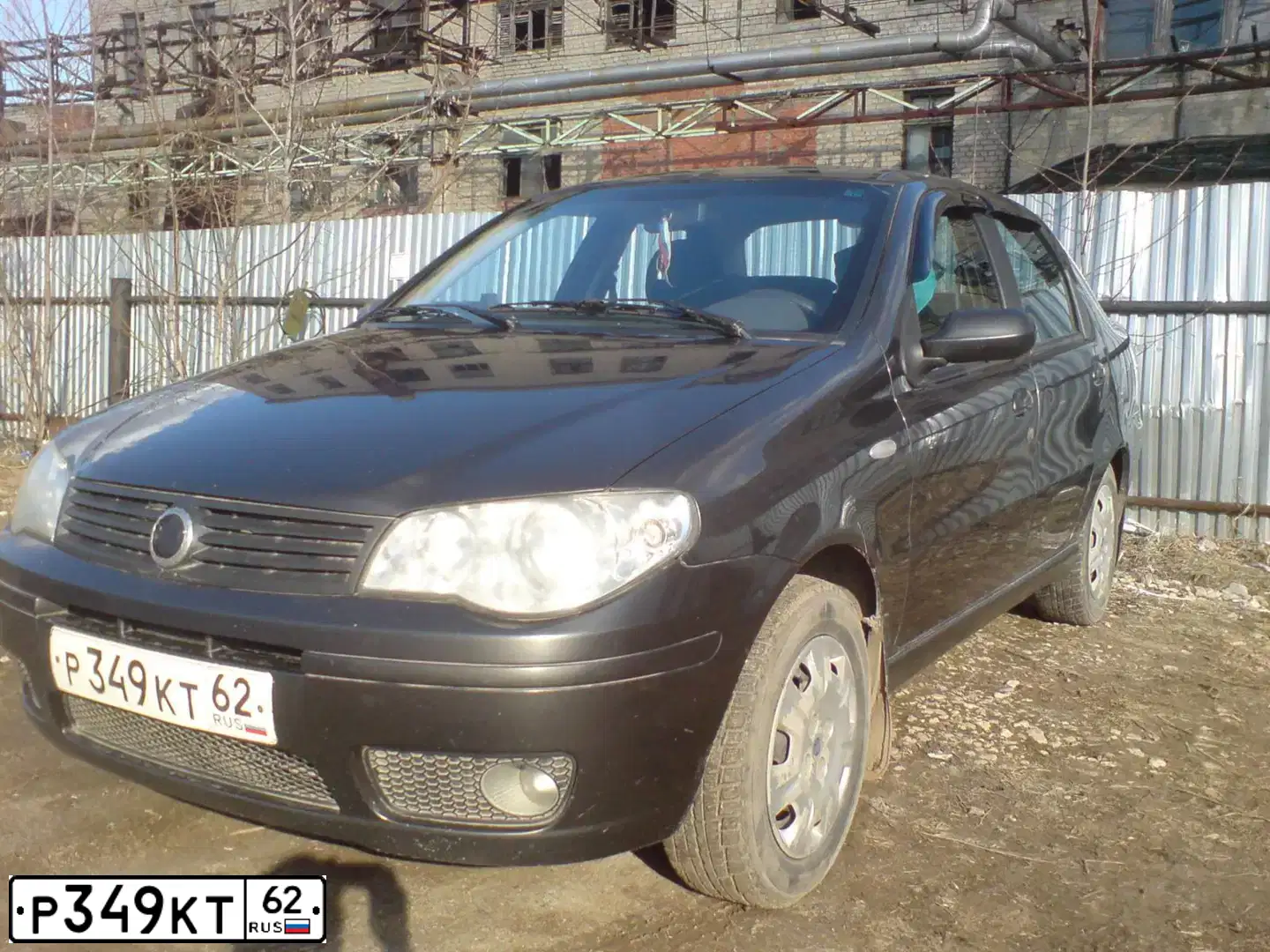 Фото автомобиля FIAT ALBEA, 2007 — госномер Р349КТ62. Цвет: СЕРЫЙ АНДЕРГРАУНД