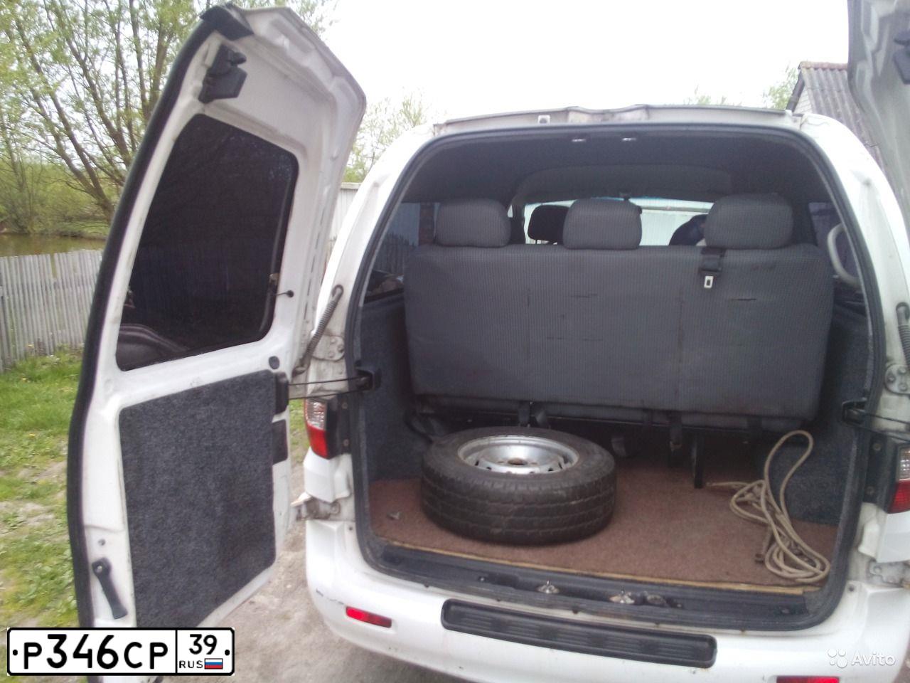 Фото автомобиля HYUNDAI H 1H 100STAREX, 2003 — госномер Р346СР39. Цвет: БЕЛЫЙ