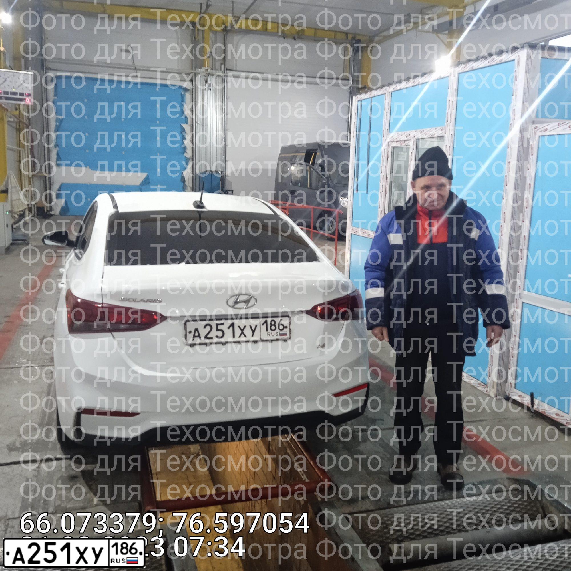 Фото автомобиля HYUNDAI SOLARIS, 2019 — госномер Р068МС186. Цвет: БЕЛЫЙ