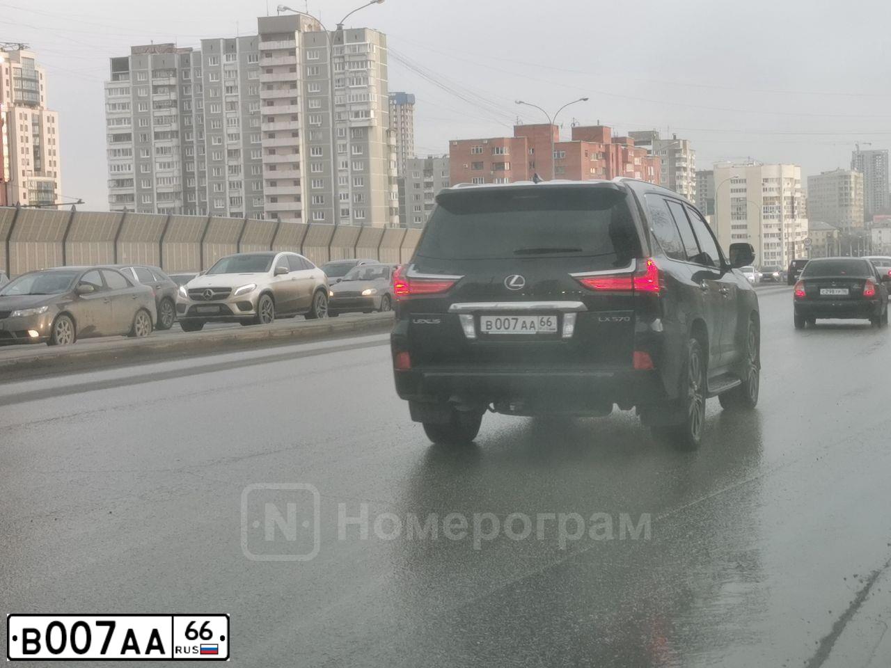 Фото автомобиля LEXUS LX, 2017 — госномер В007АА66. Цвет: ЧЕРНЫЙ