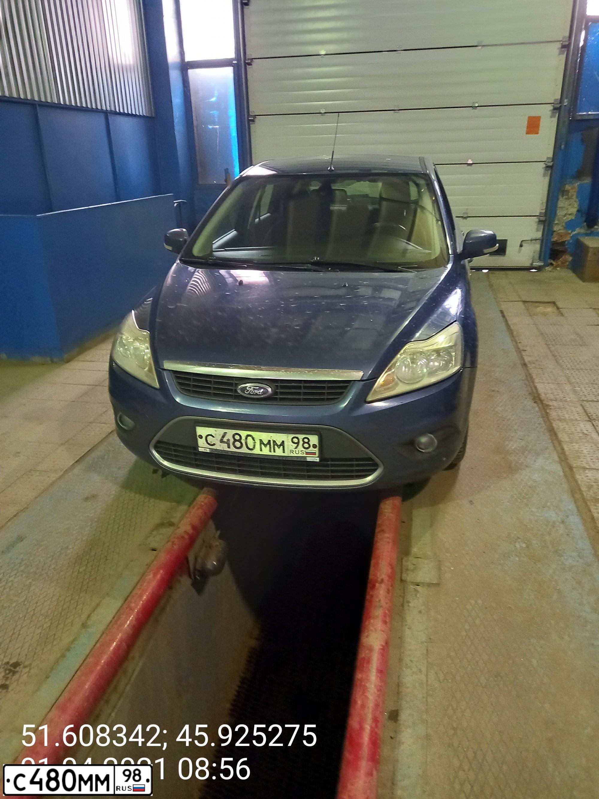 Фото автомобиля FORD FOCUS, 2008 — госномер К378АР164. Цвет: синий