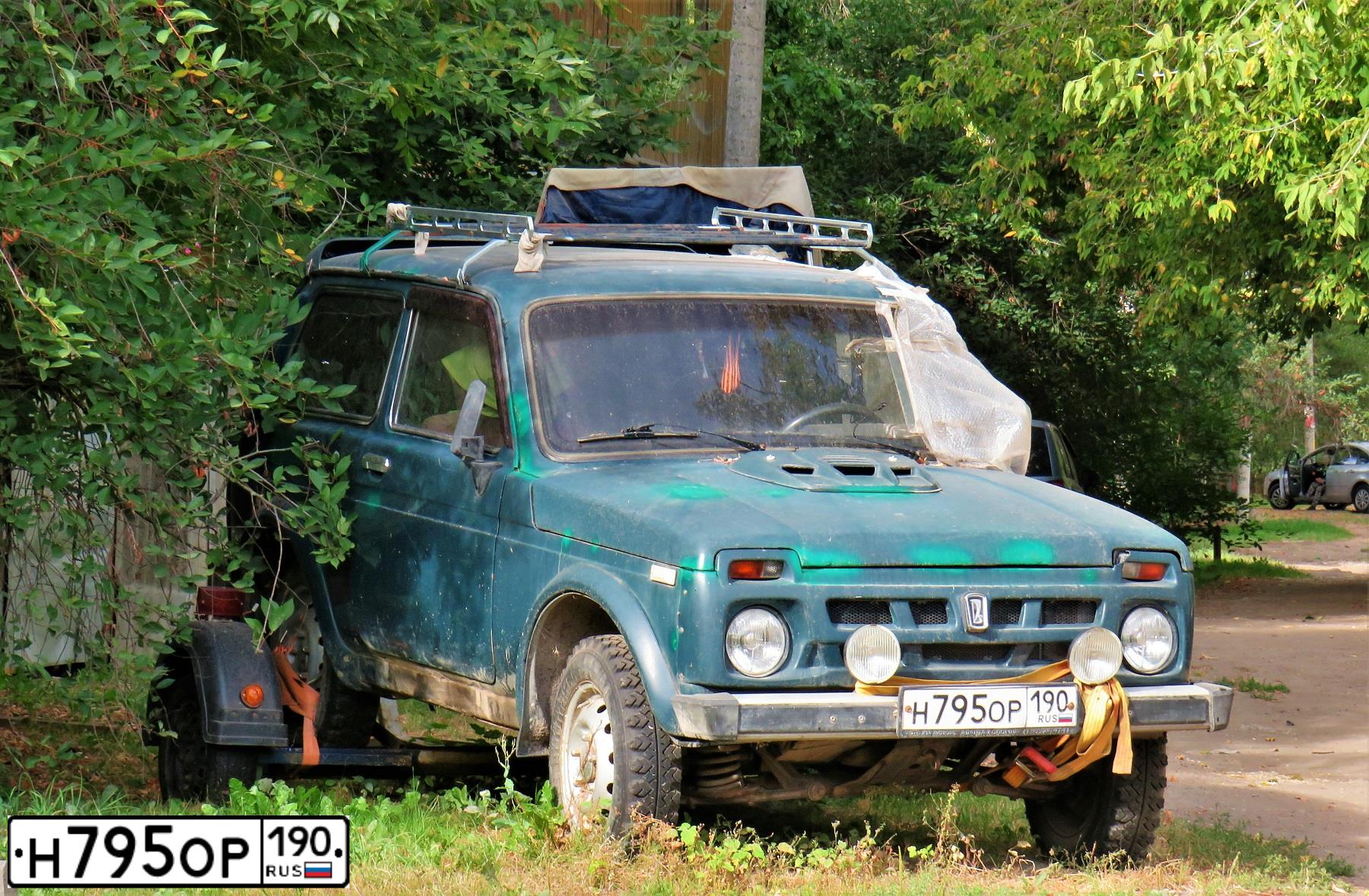 Фото автомобиля LADA 2121 NIVA, 1994 — госномер Н795ОР190. Цвет: ЗЕЛЕНЫЙ