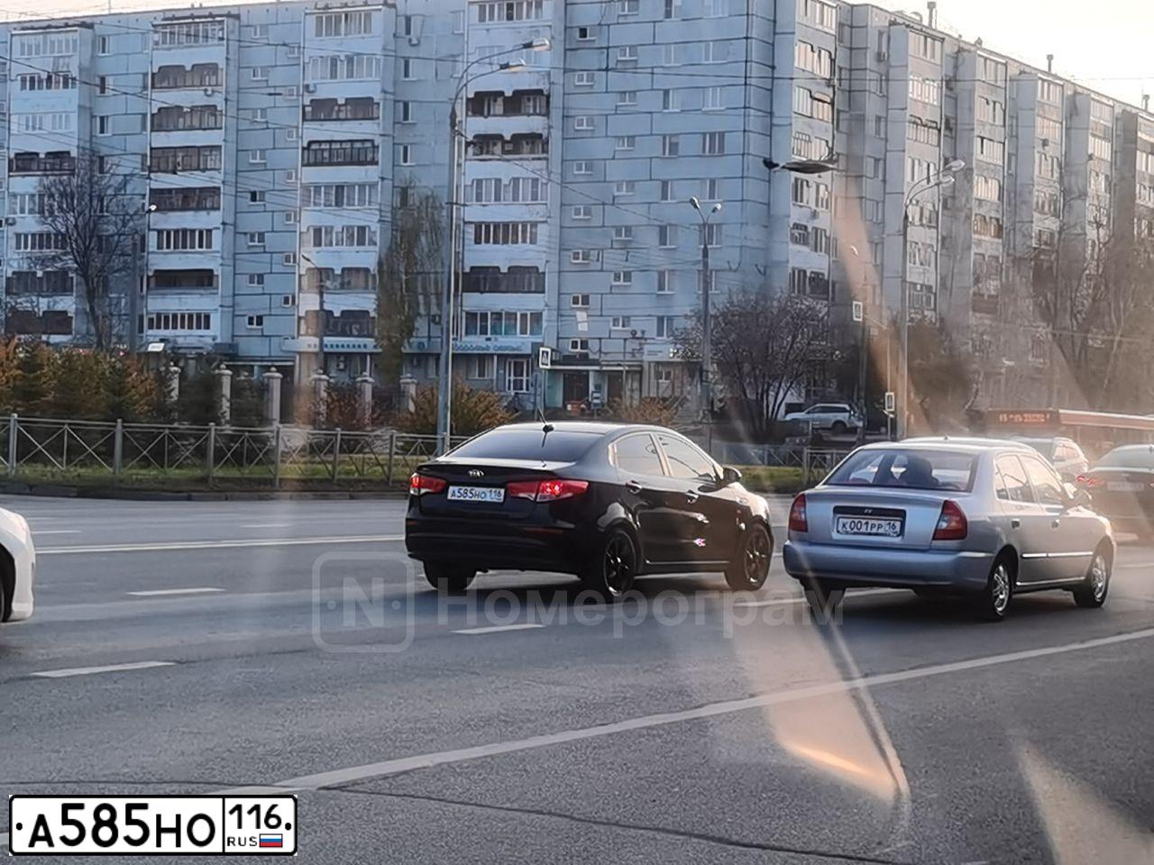Фото автомобиля KIA RIO, 2017 — госномер А585НО116. Цвет: ЧЕРНЫЙ