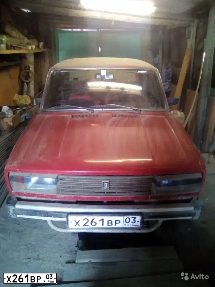 Фото автомобиля LADA 2105, 1985 — госномер Х261ВР03. Цвет: КРАСНЫЙ