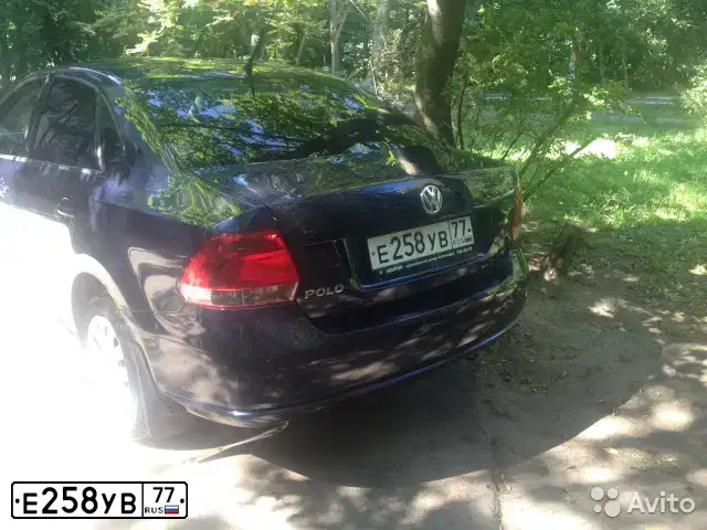 Фото автомобиля VOLKSWAGEN POLO, 2012 — госномер Т424ОС777. Цвет: СИНИЙ ТЕМНЫЙ