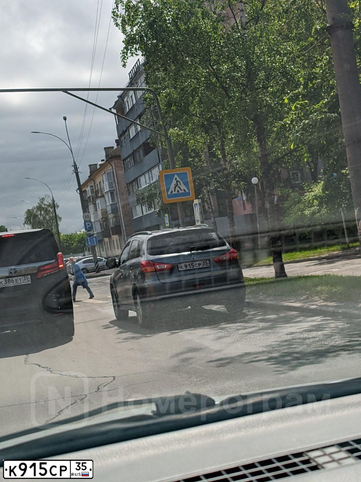 Фото автомобиля MITSUBISHI ASX, 2013 — госномер К915СР35. Цвет: СЕРЫЙ