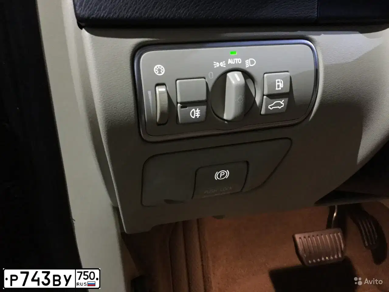 Фото автомобиля VOLVO S60, 2014 — госномер Х042СТ178. Цвет: ЧЕРНЫЙ