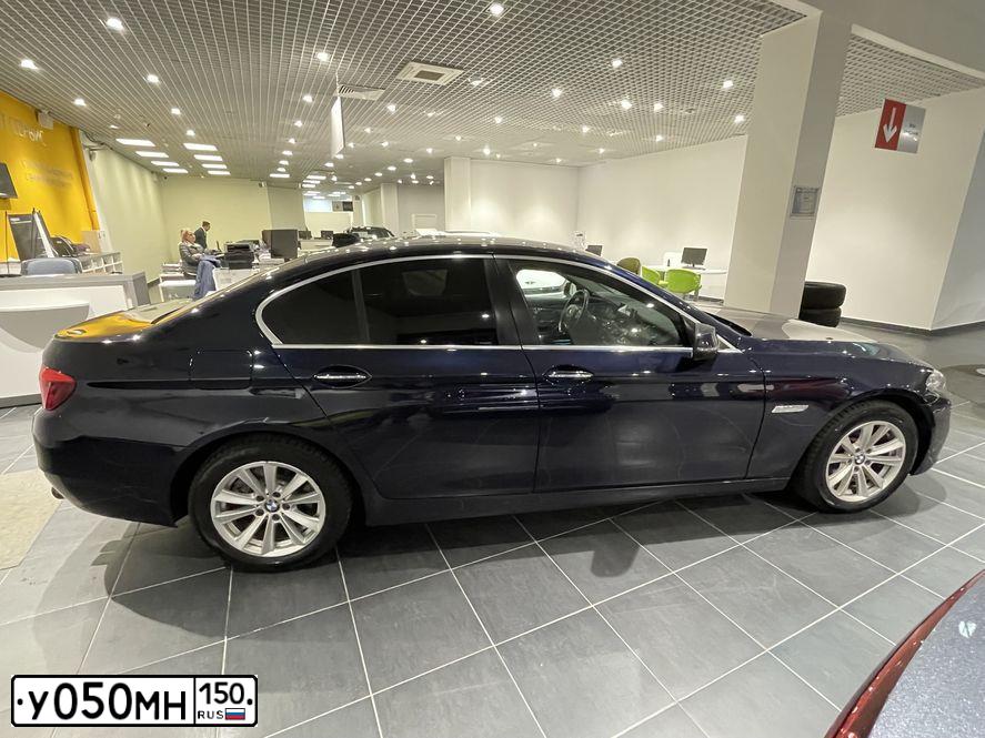 Фото автомобиля BMW 520D, 2014 — госномер Р288ТО716. Цвет: синий
