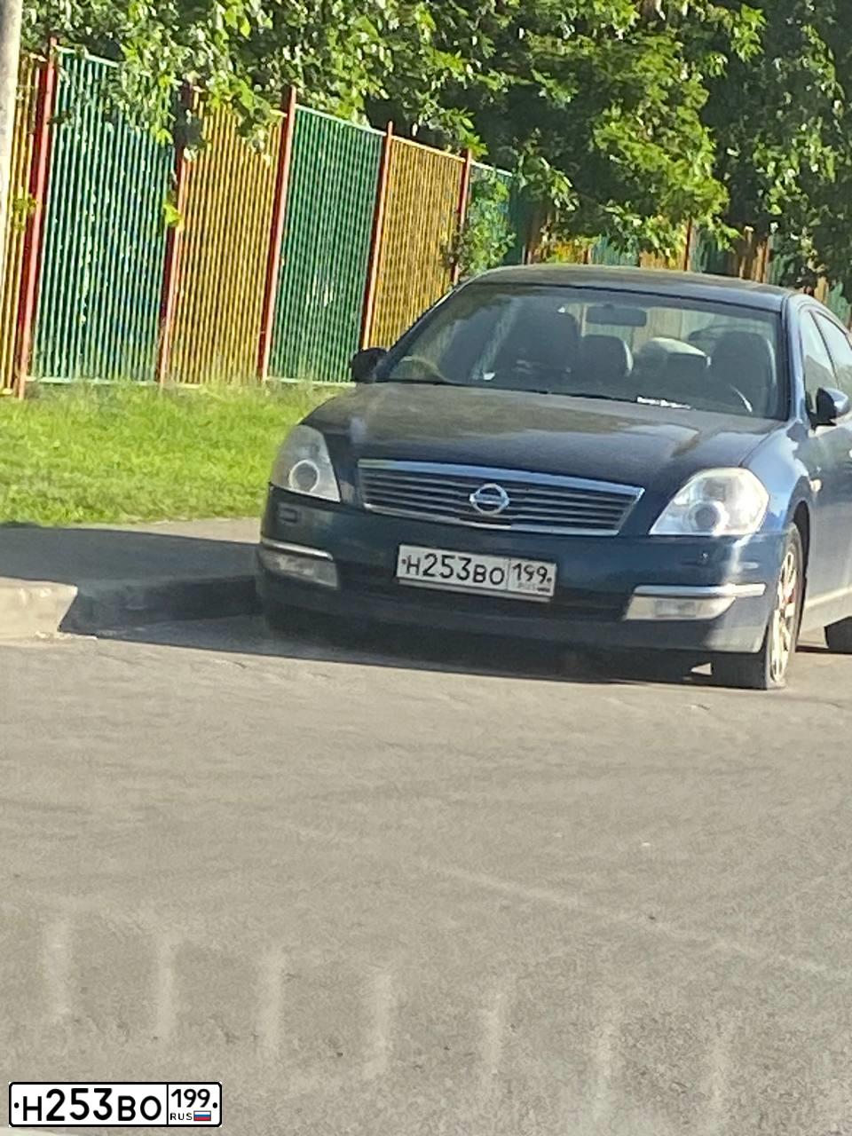 Фото автомобиля NISSAN TEANA, 2007 — госномер Н253ВО199. Цвет: ТЕМНО-СИНИЙ