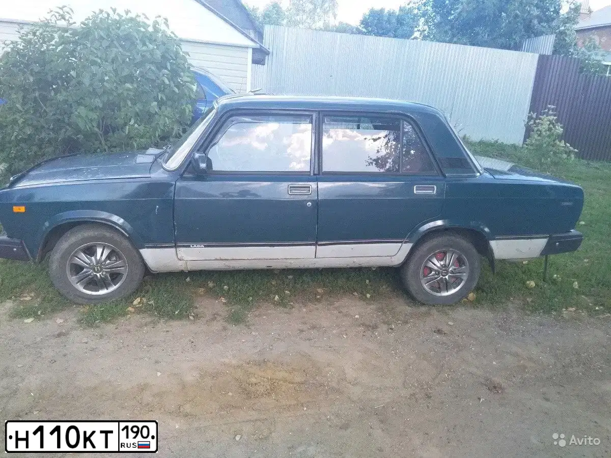 Фото автомобиля LADA 2107, 2004 — госномер Н110КТ190. Цвет: Сине-зеленый