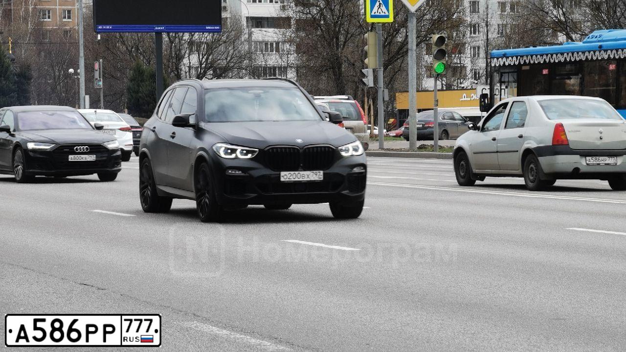 Фото автомобиля MERCEDES C-KLASSE, 2015 — госномер О757НТ797. Цвет: ЧЕРНЫЙ
