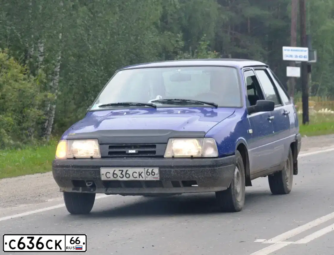 Фото автомобиля IZH 2126, 2003 — госномер С636СК66. Цвет: ФИОЛЕТОВЫЙ