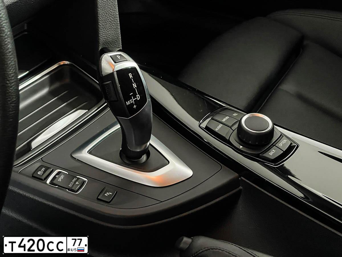 Фото автомобиля LEXUS GS, 1993 — госномер Т420СС77. Цвет: ТЕМНО-ЗЕЛЕНЫЙ