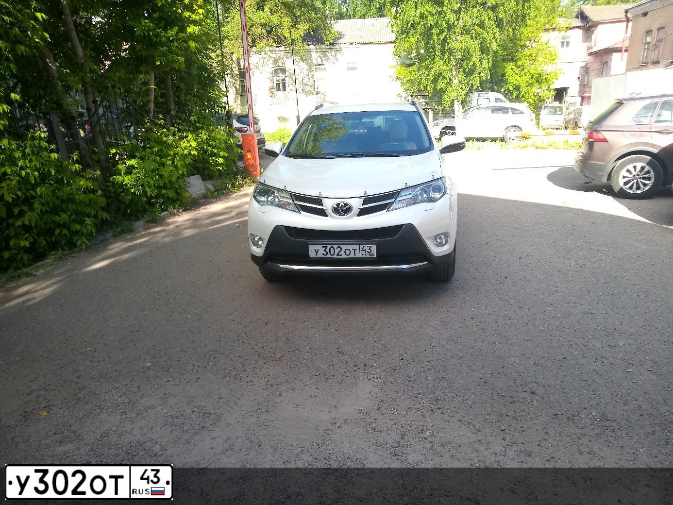 Фото автомобиля LADA 2107, 2006 — госномер У302ОТ43. Цвет: ВИШНЕВЫЙ