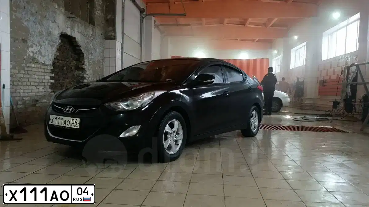Фото автомобиля HYUNDAI AVANTE, 2012 — госномер В903АУ04. Цвет: ЧЕРНЫЙ