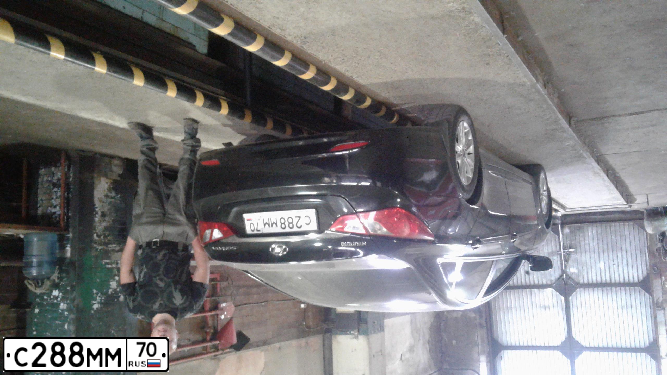 Фото автомобиля HYUNDAI SONATA, 2011 — госномер Р395ТН22. Цвет: ЧЕРНЫЙ