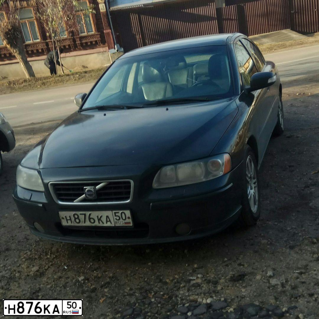 Фото автомобиля VOLVO S60, 2008 — госномер О682ХВ40. Цвет: ЧЕРНЫЙ