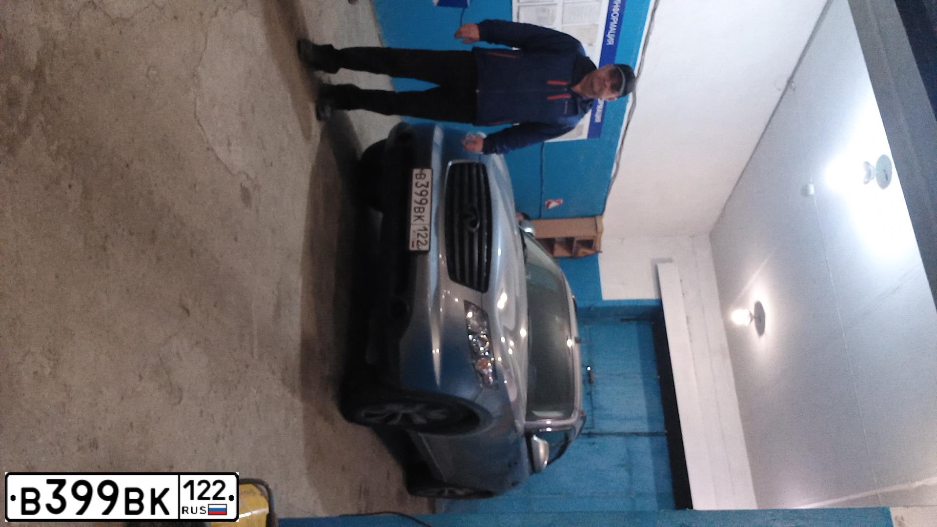 Фото автомобиля INFINITI QX70 /FX/, 2003 — госномер В399ВК122