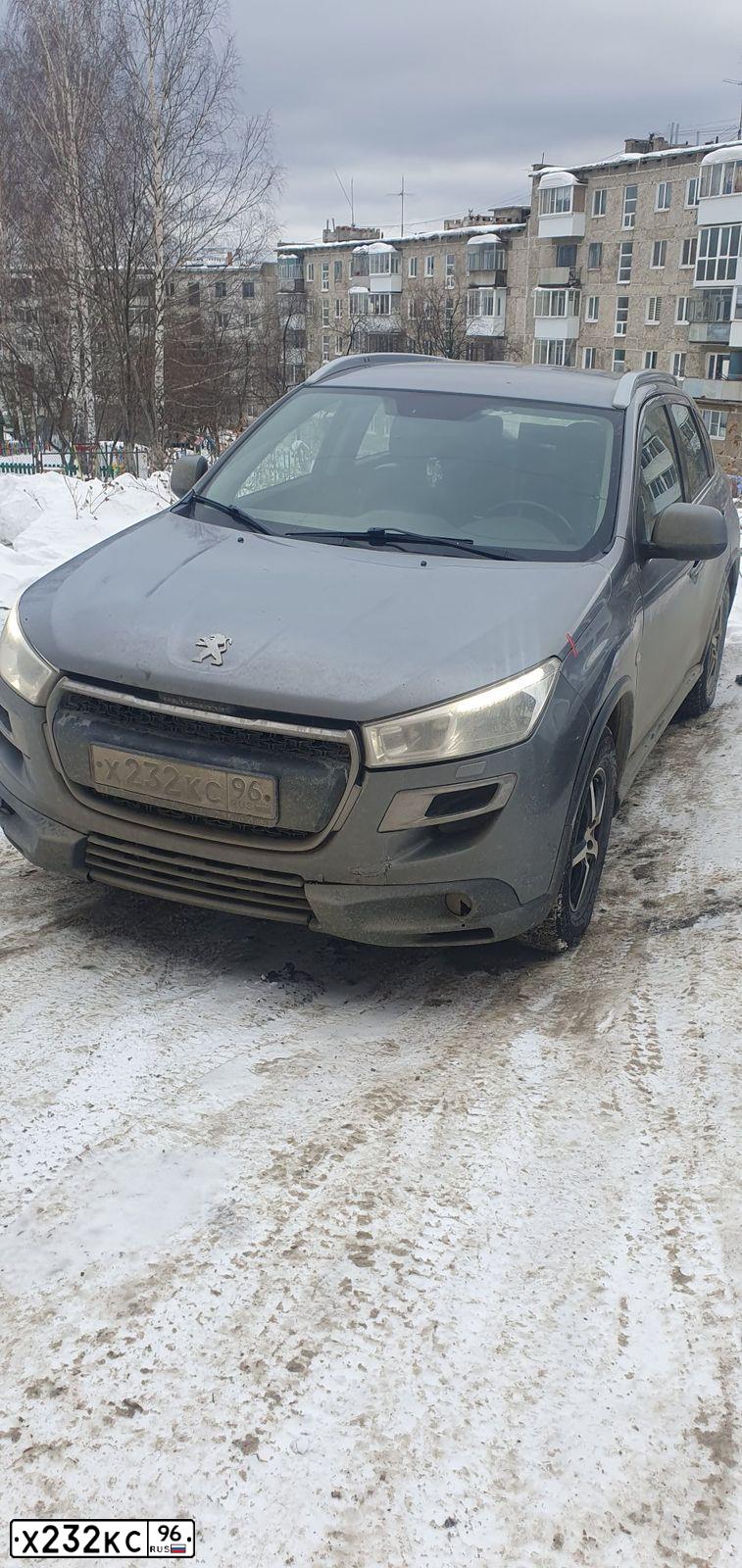 Фото автомобиля PEUGEOT 4008, 2012 — госномер Х232КС96. Цвет: СЕРЫЙ