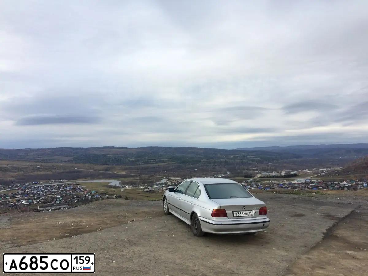 Фото автомобиля BMW SERIE 5, 1999 — госномер А162МЕ155. Цвет: Серебристый