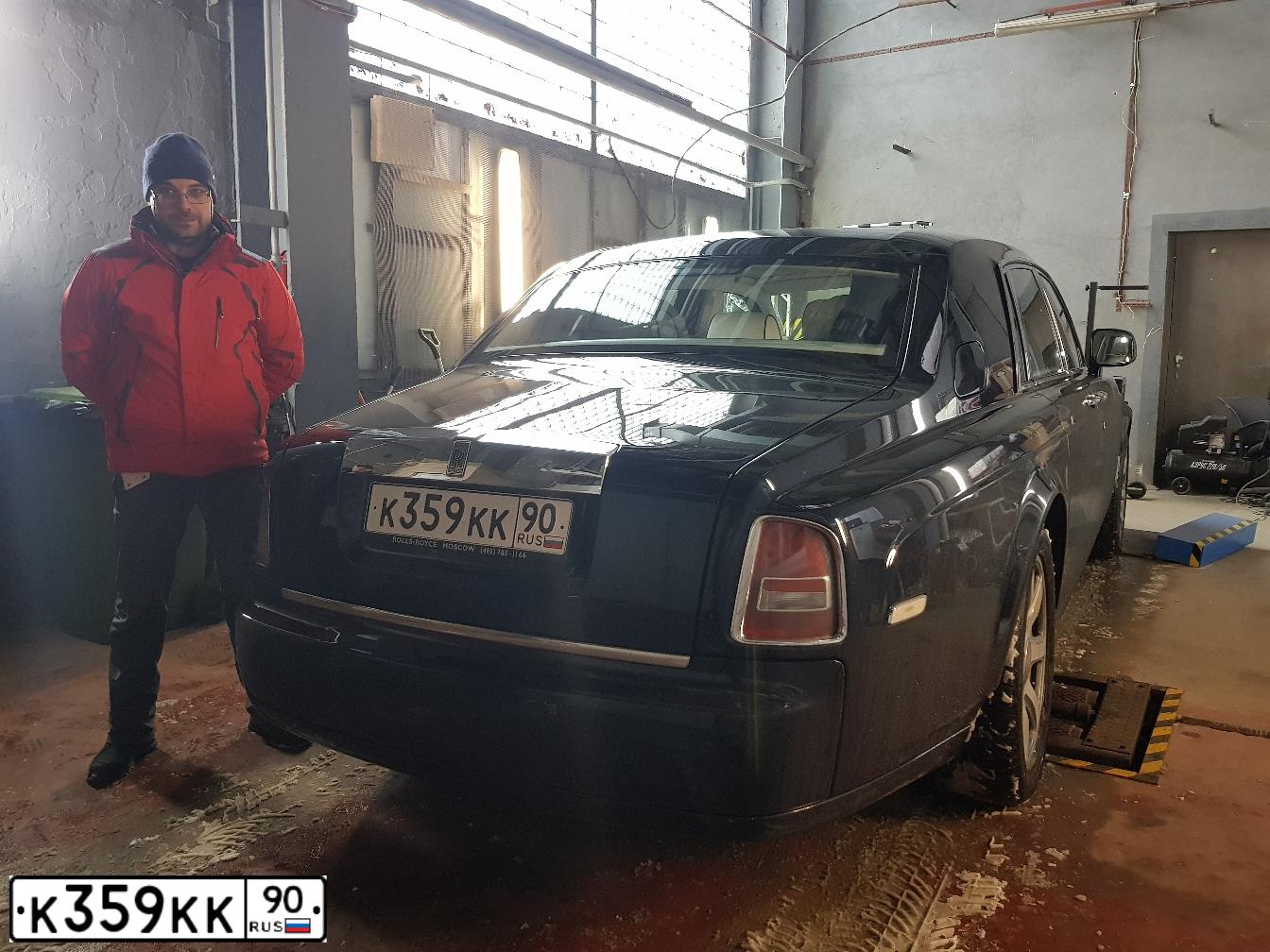 Фото автомобиля AUDI A8, 2007 — госномер Т201АУ199. Цвет: ЧЕРНЫЙ