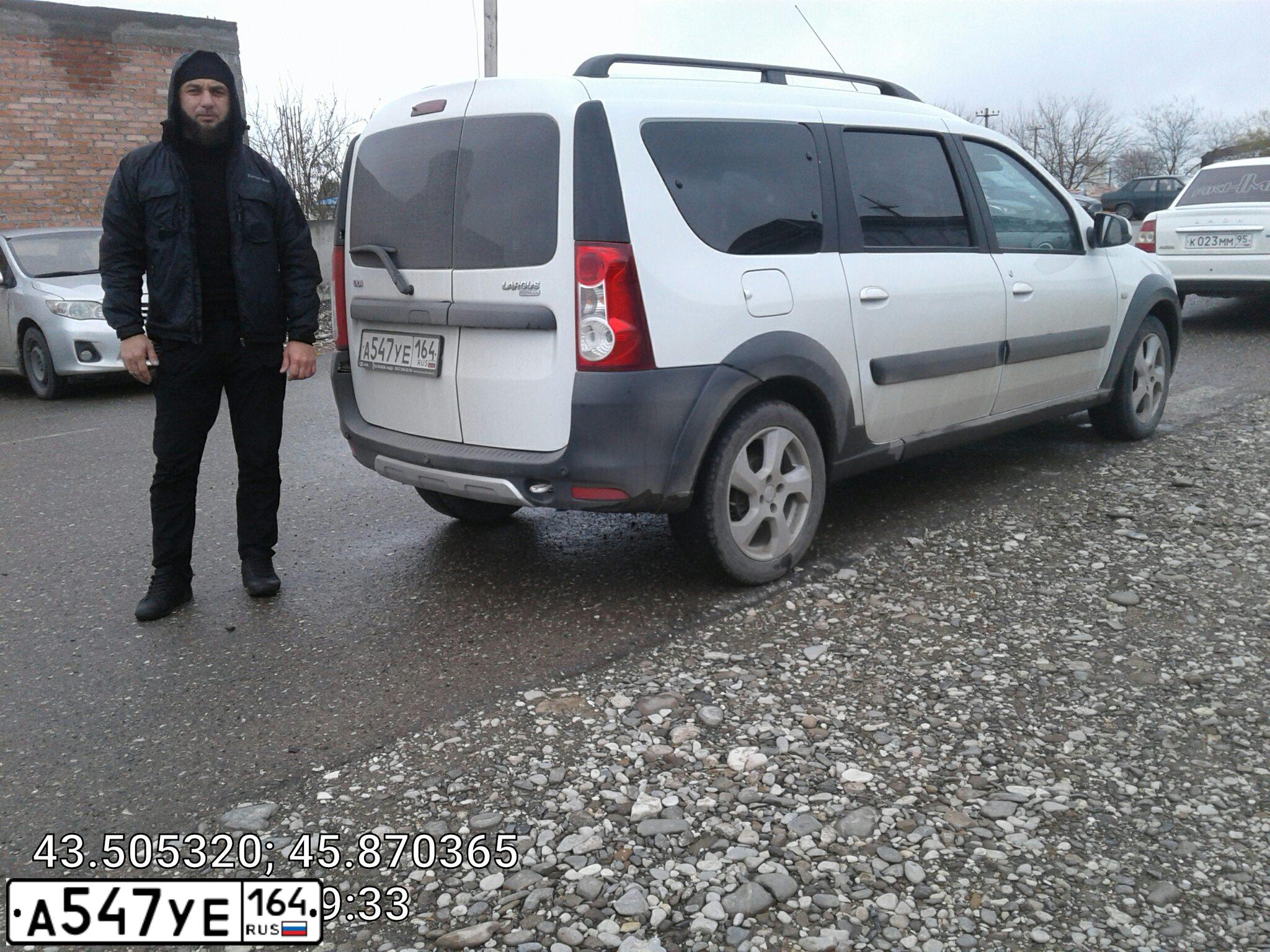 Фото автомобиля LADA LARGUS, 2017 — госномер А547УЕ164. Цвет: БЕЛЫЙ