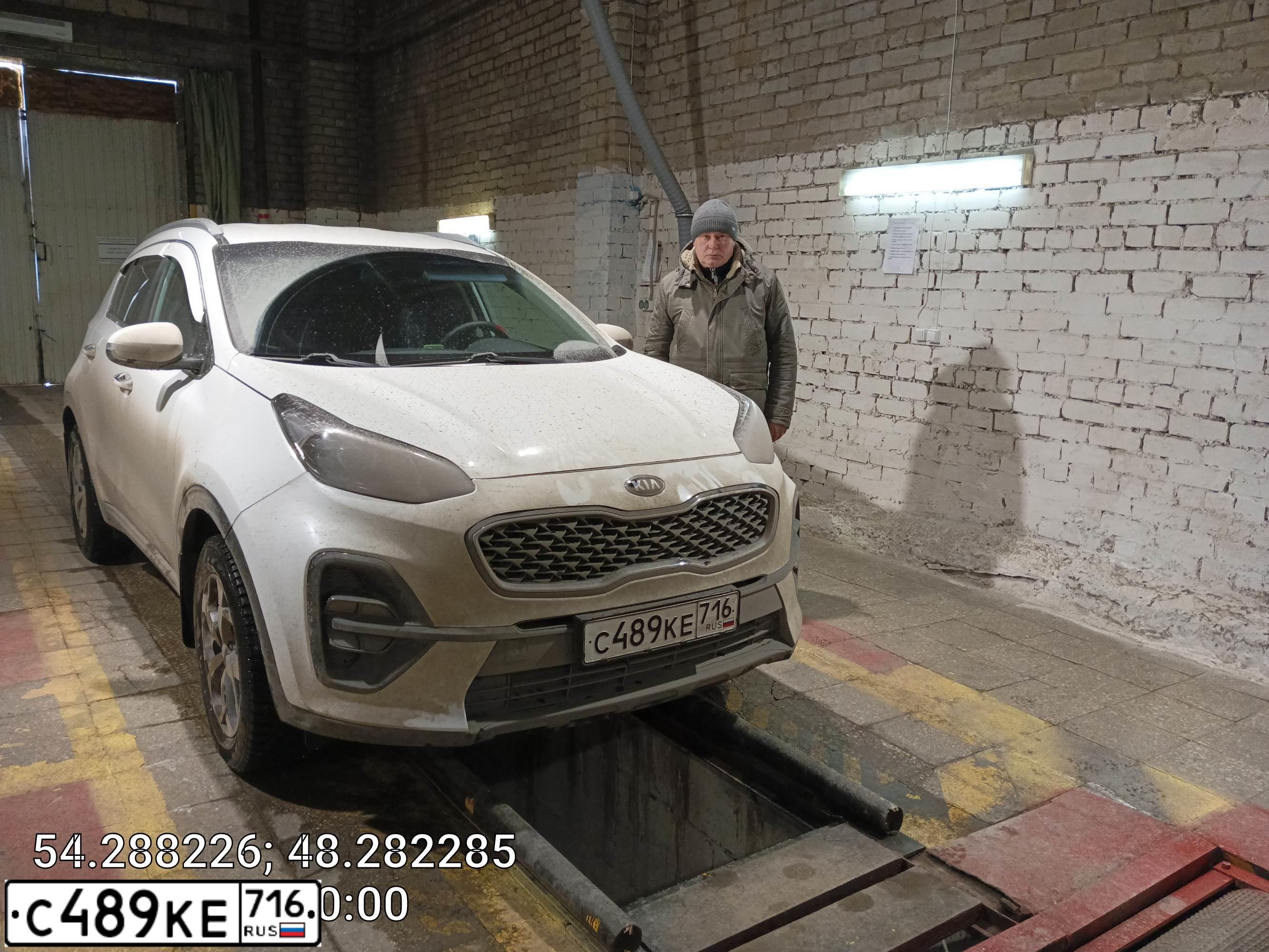 Фото автомобиля KIA SPORTAGE, 2019 — госномер Т444ХР116. Цвет: БЕЛЫЙ
