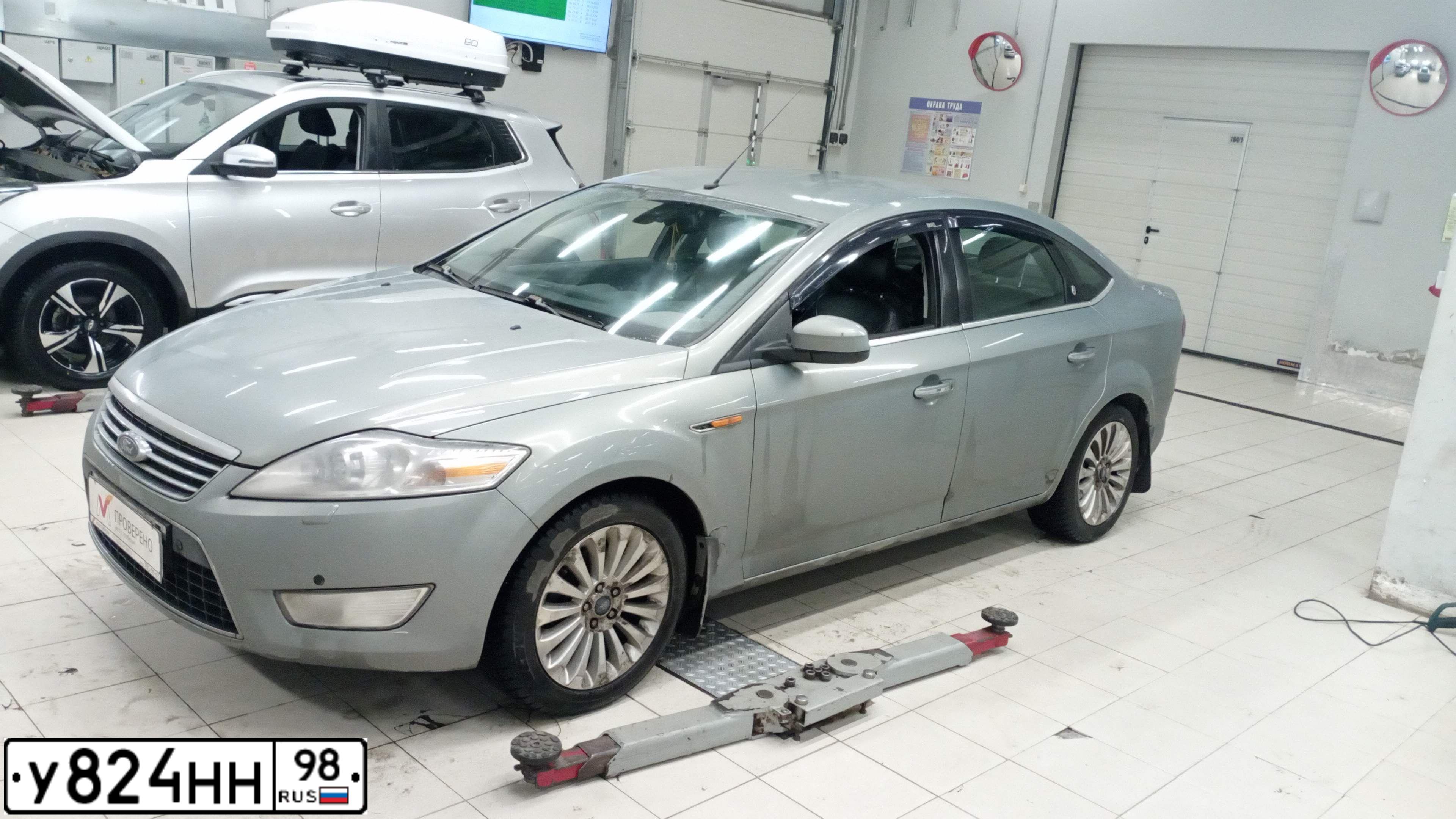 Фото автомобиля FORD MONDEO, 2008 — госномер Х562ХК47. Цвет: СЕРЫЙ