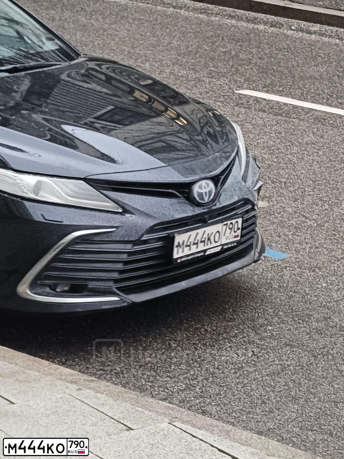 Фото автомобиля TOYOTA CAMRY, 2021 — госномер М444КО790