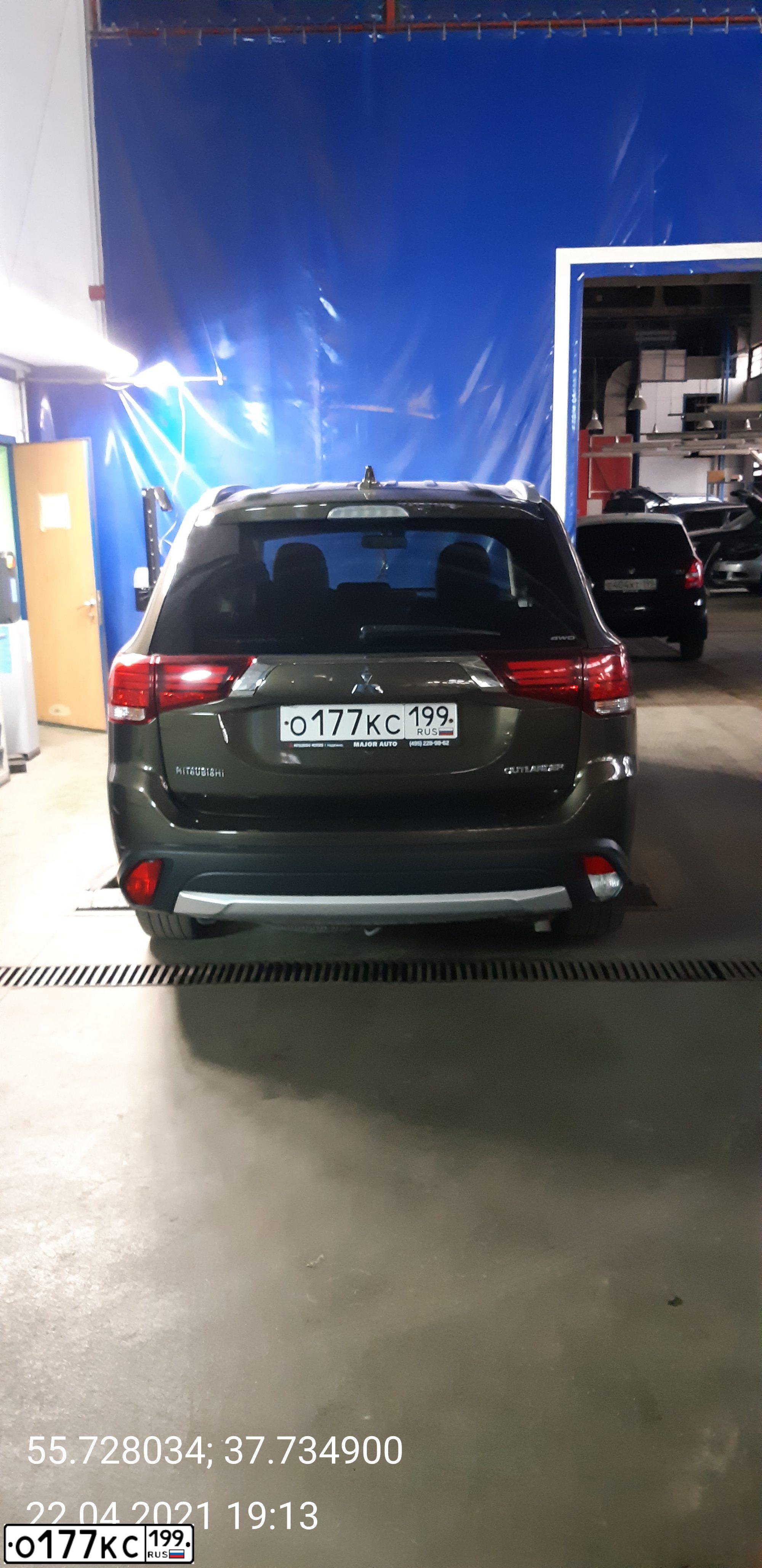 Фото автомобиля MITSUBISHI OUTLANDER, 2017 — госномер М501РС797. Цвет: Коричневый