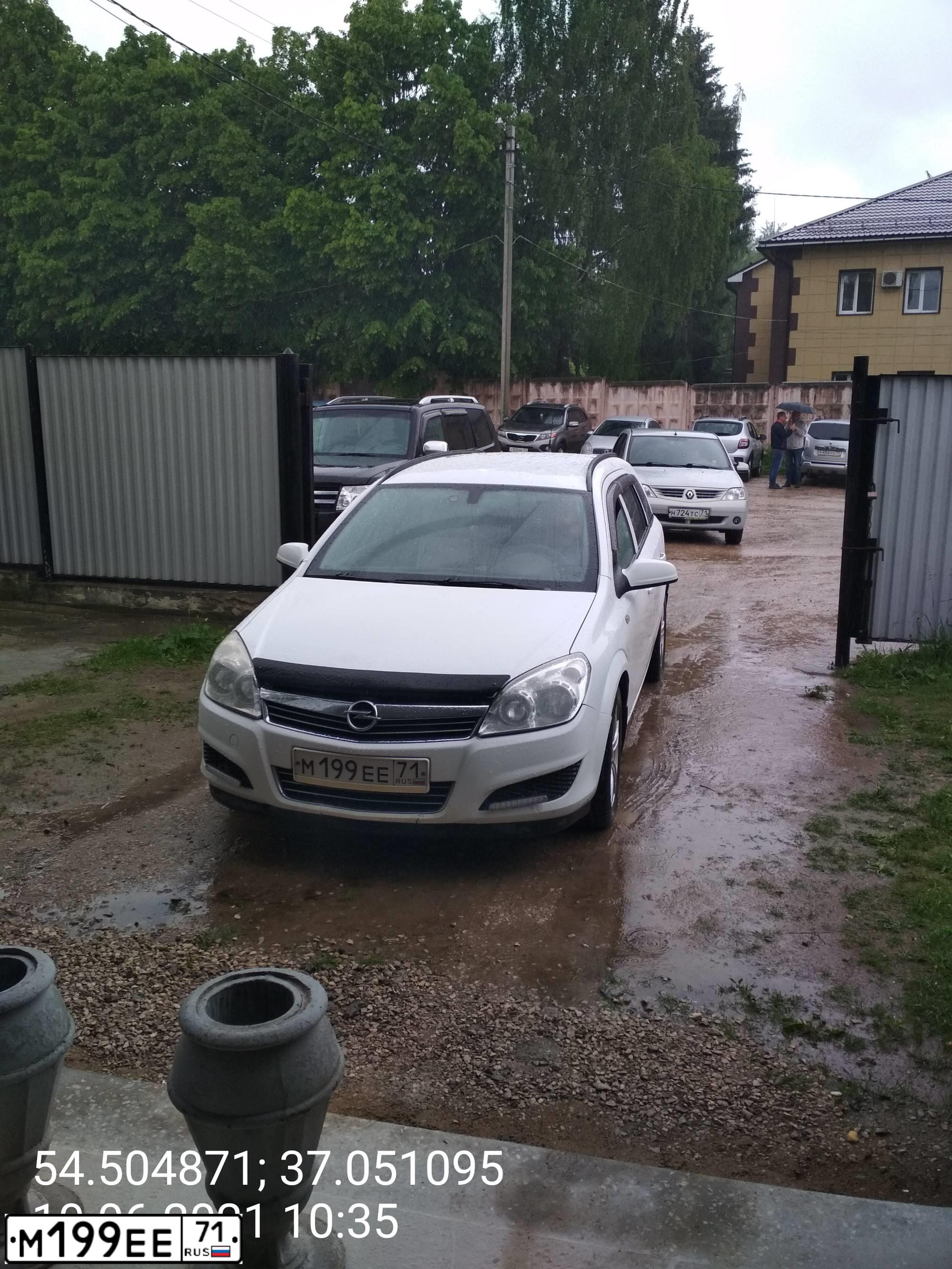Фото автомобиля OPEL ASTRA, 2008 — госномер М199ЕЕ71. Цвет: БЕЛЫЙ