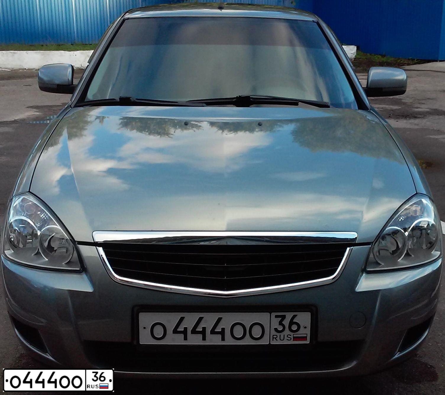 Фото автомобиля LEXUS LX, 2006 — госномер М677ММ36. Цвет: СЕРЫЙ