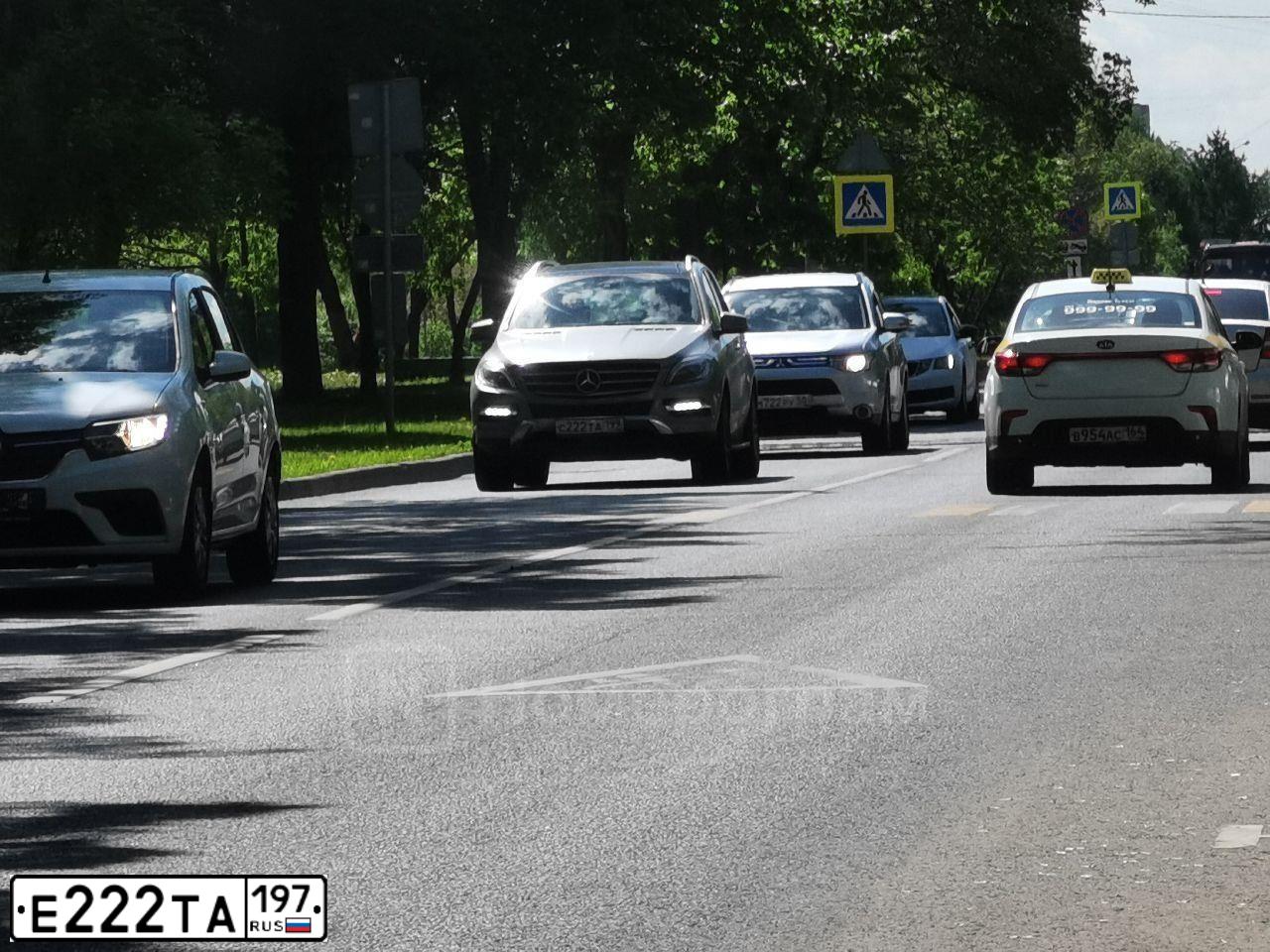 Фото автомобиля LANDROVER FREELANDER, 2007 — госномер О844СЕ199. Цвет: СЕРО-ГОЛУБОЙ