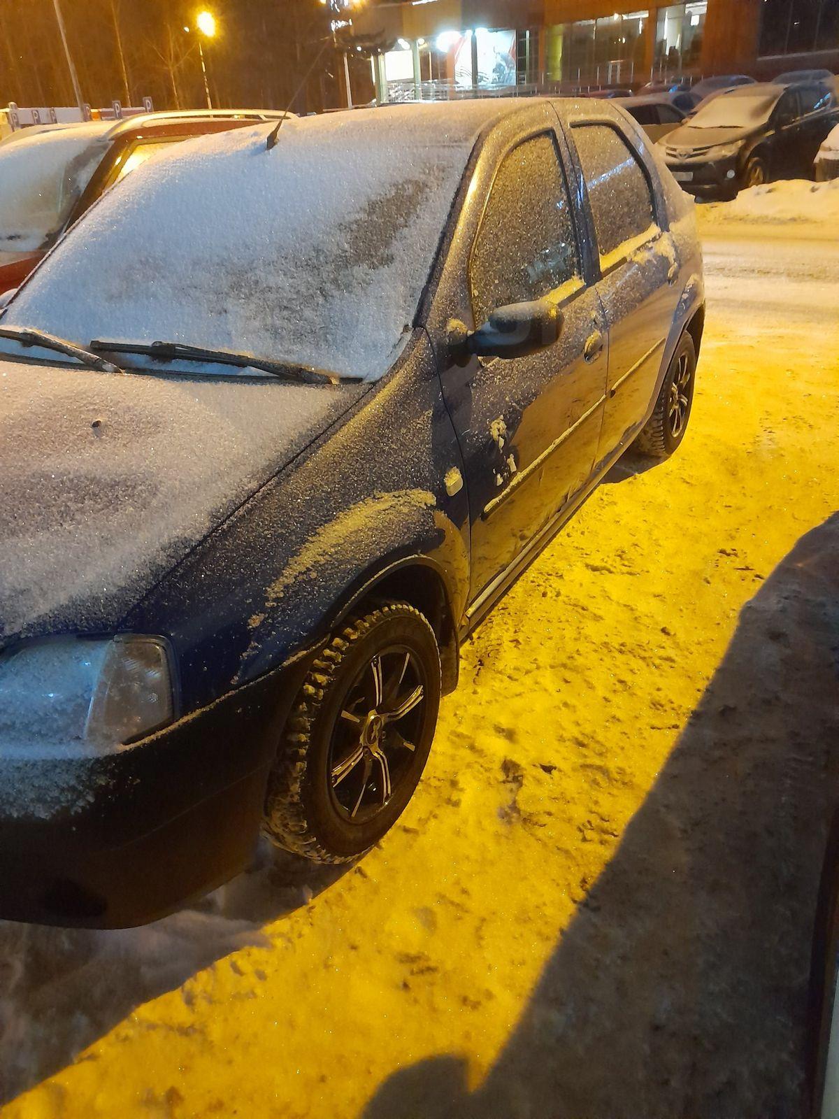Фото автомобиля RENAULT LOGAN, 2007 — госномер У745УЕ96. Цвет: Синий