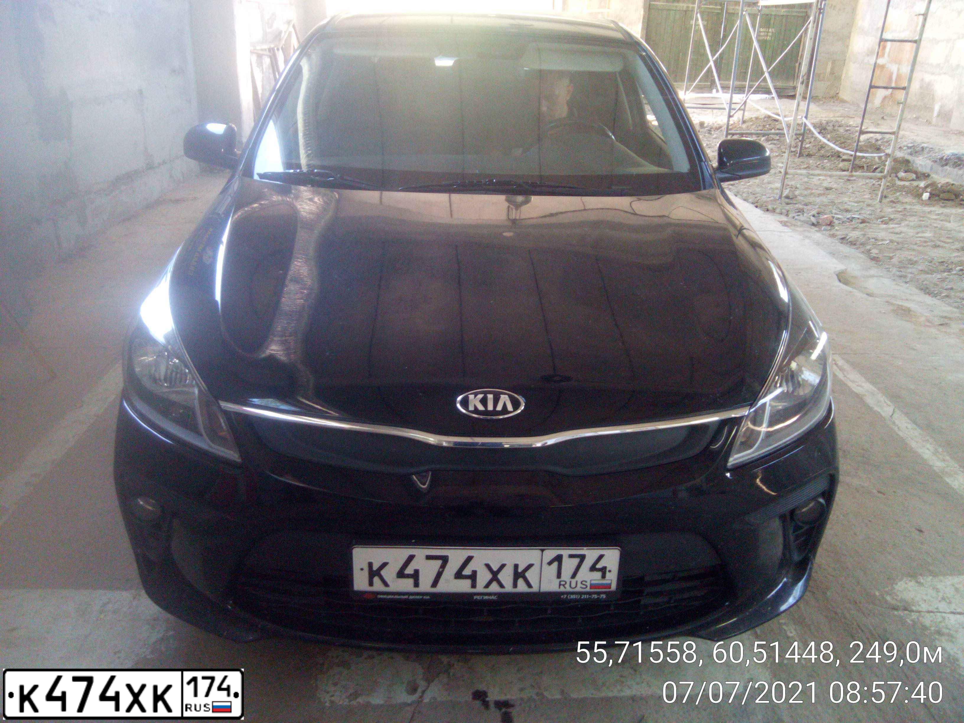 Фото автомобиля KIA RIO, 2017 — госномер К474ХК174. Цвет: ЧЕРНЫЙ