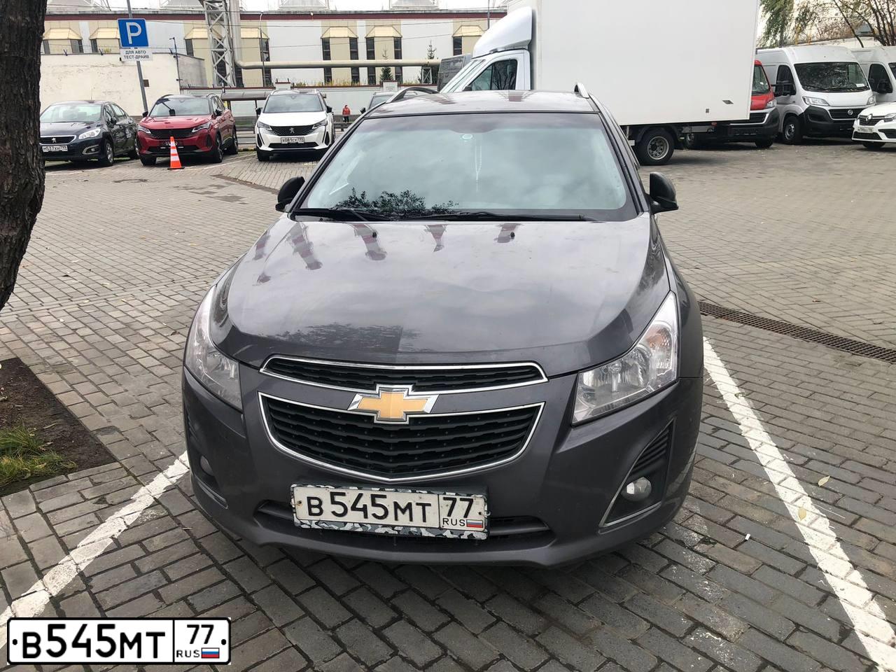 Фото автомобиля CHEVROLET CRUZE, 2013 — госномер М399ЕЕ977. Цвет: СЕРЫЙ