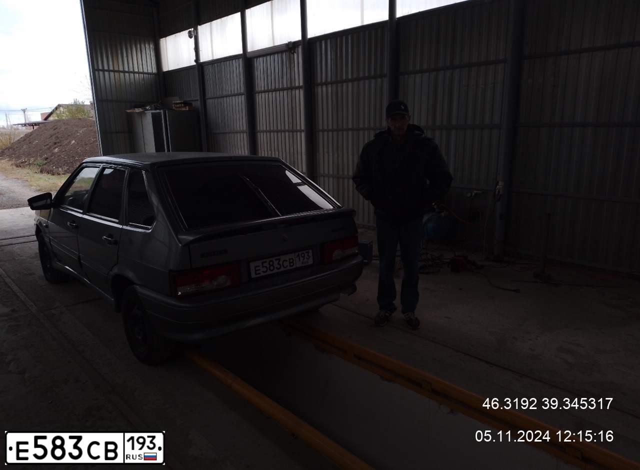 Фото автомобиля LADA 2114 SAMARA, 2007 — госномер Е583СВ193. Цвет: средний серо-зеленый металлик