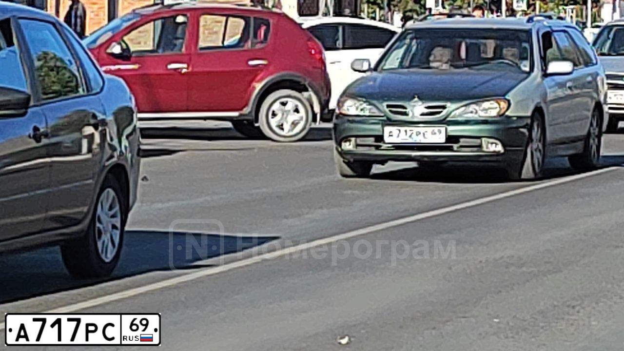 Фото автомобиля BMW 116I, 2013 — госномер С395УТ193