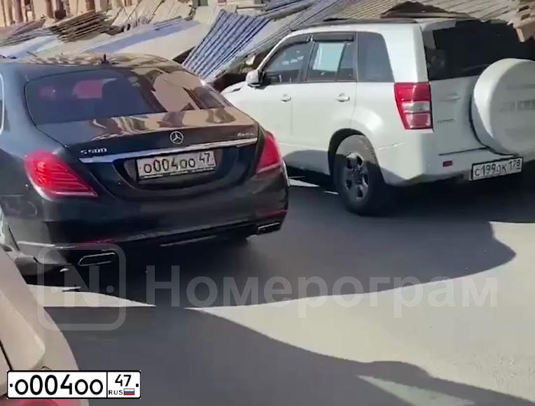 Фото автомобиля MERCEDES S-KLASSE, 2015 — госномер О004ОО47. Цвет: ЧЕРНЫЙ
