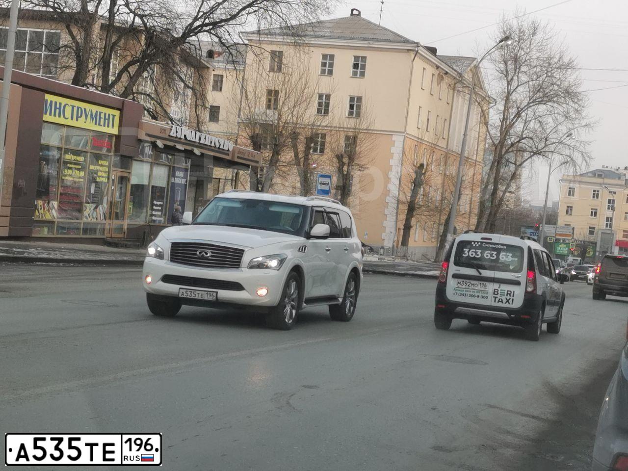 Фото автомобиля NISSAN TEANA, 2012 — госномер А535ТЕ196. Цвет: ЧЕРНЫЙ