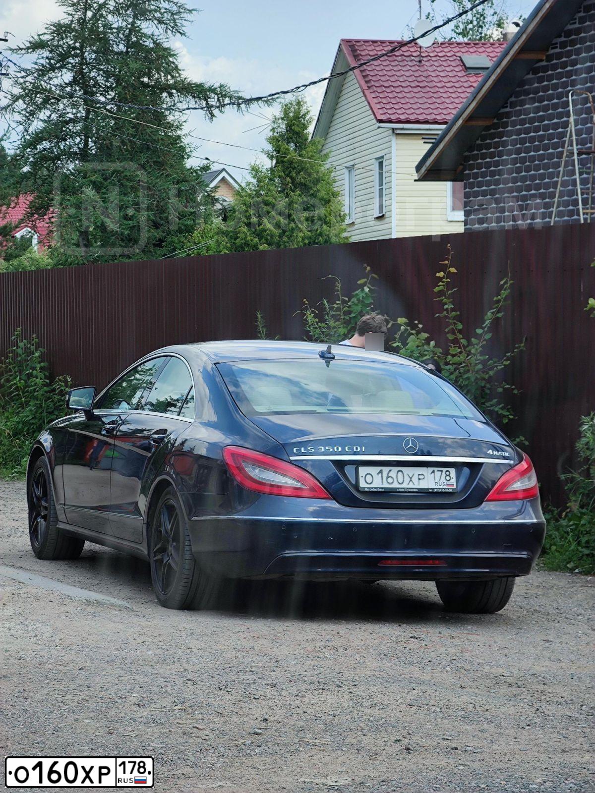Фото автомобиля MERCEDES CLS-KLASSE, 2013 — госномер О160ХР178. Цвет: СИНИЙ