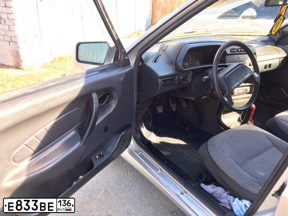 Фото автомобиля LADA 2114 SAMARA, 2004 — госномер К382КК36. Цвет: СВЕТЛО-СЕРЕБРИСТЫЙ